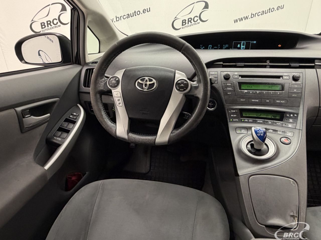 Toyota Prius | 12