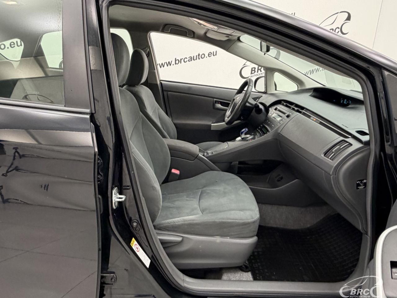 Toyota Prius | 3
