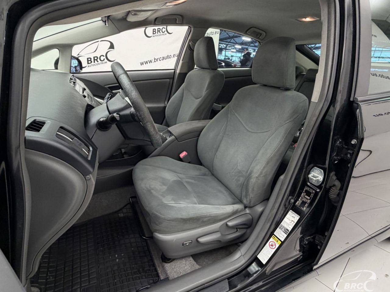 Toyota Prius | 21