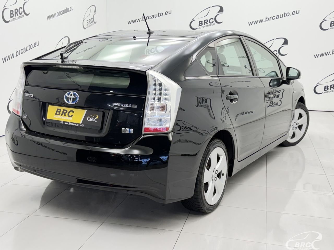 Toyota Prius | 35