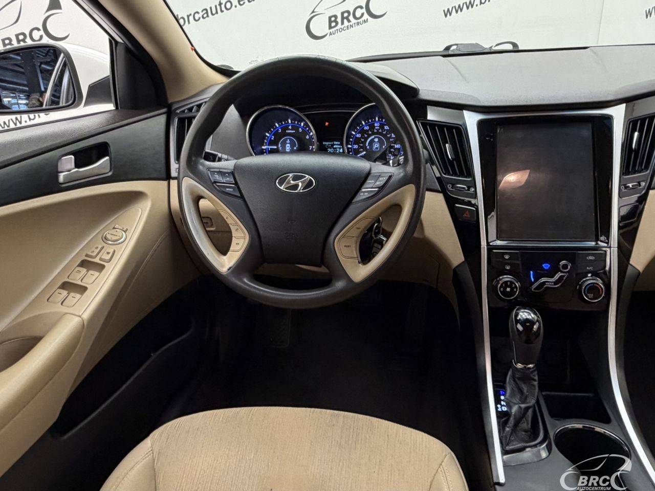 Hyundai Sonata | 12