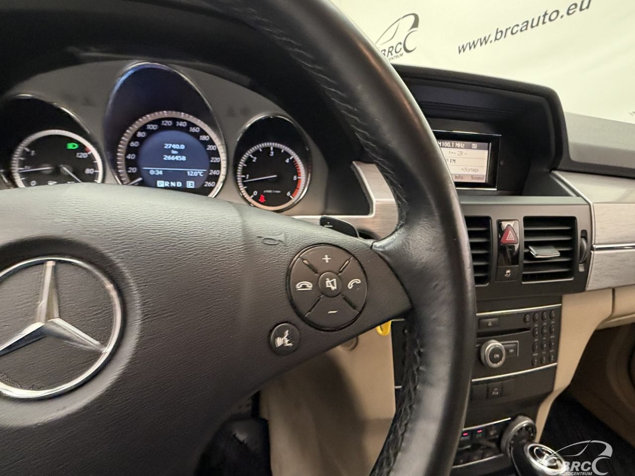 Mercedes-Benz GLK250 | 27
