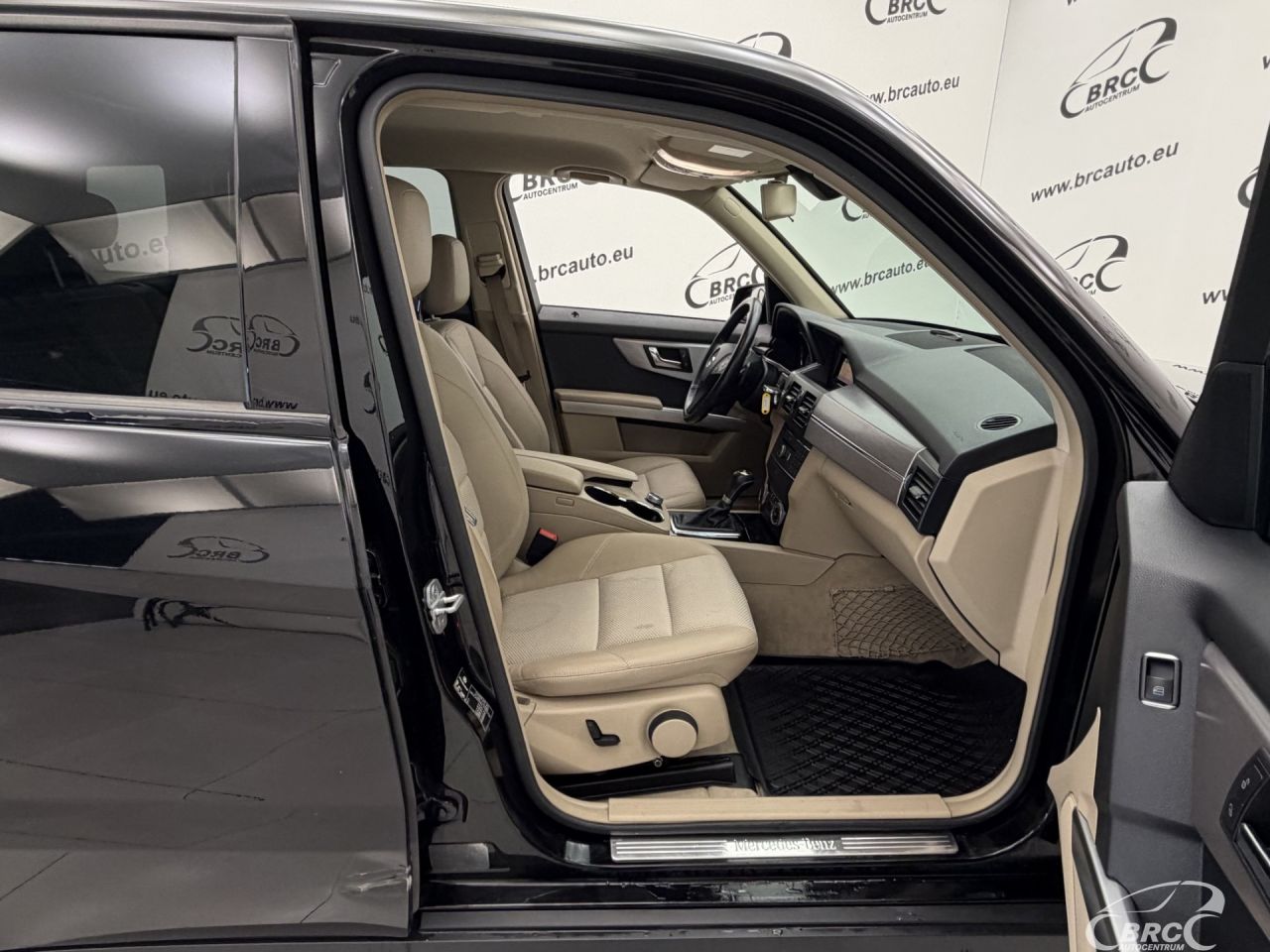 Mercedes-Benz GLK250 | 3