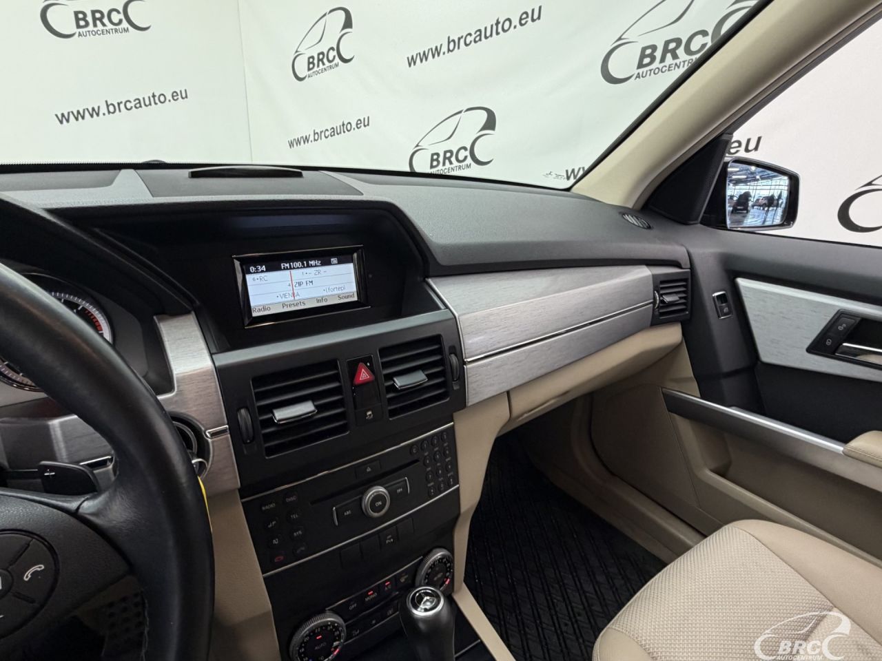 Mercedes-Benz GLK250 | 25
