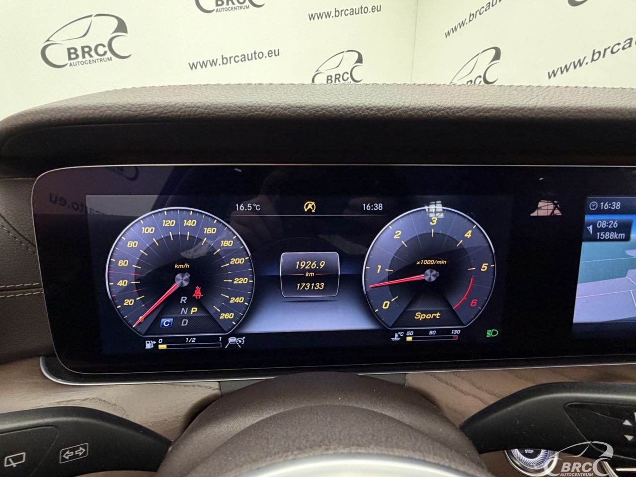 Mercedes-Benz E400 | 33