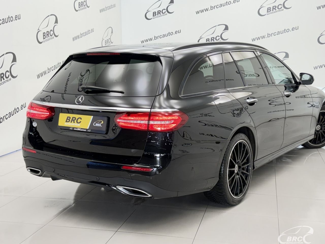 Mercedes-Benz E400 | 54