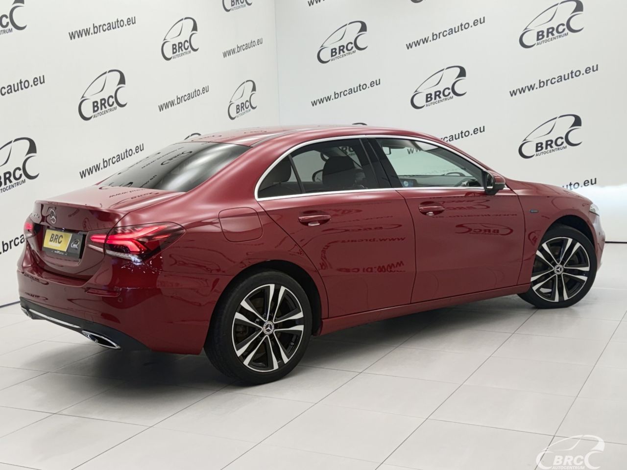 Mercedes-Benz A250 | 1