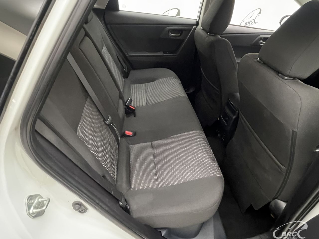 Toyota Auris | 9