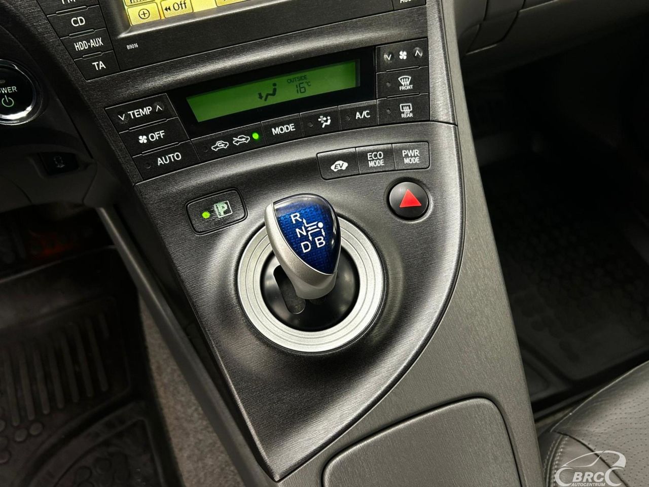 Toyota Prius | 17