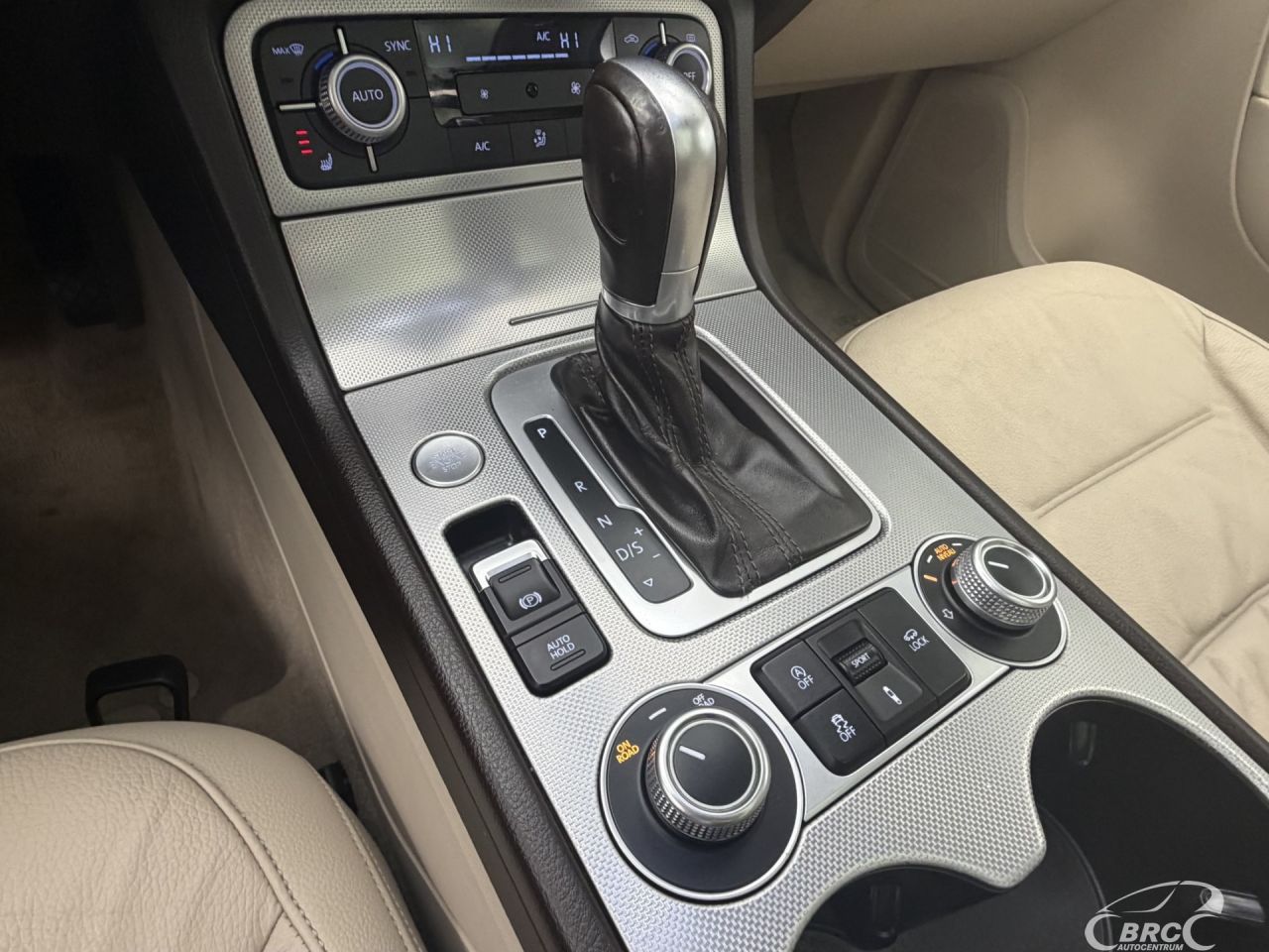 Volkswagen Touareg | 25
