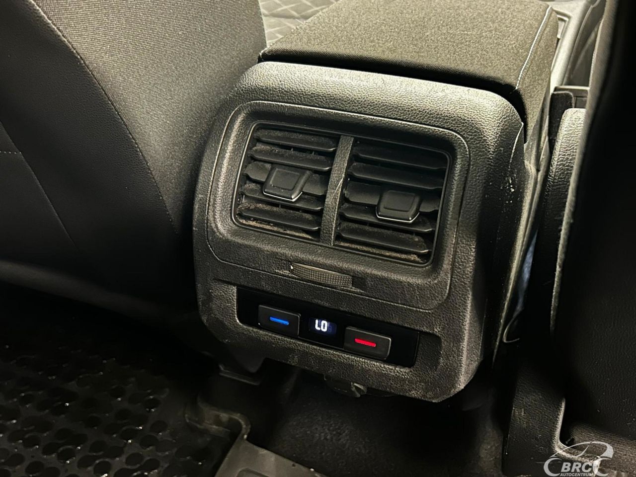 Volkswagen Touran | 27