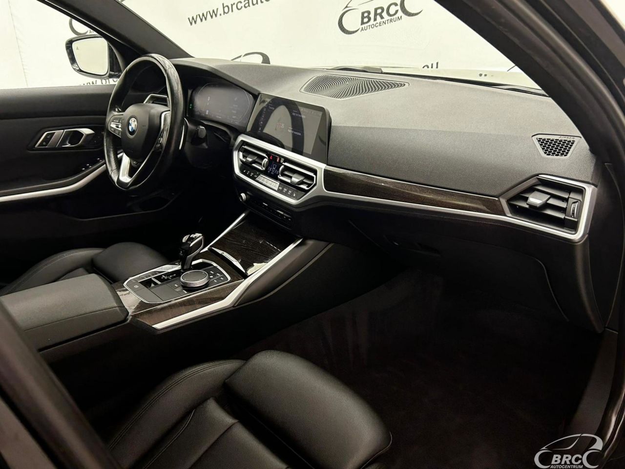 BMW 330 | 6