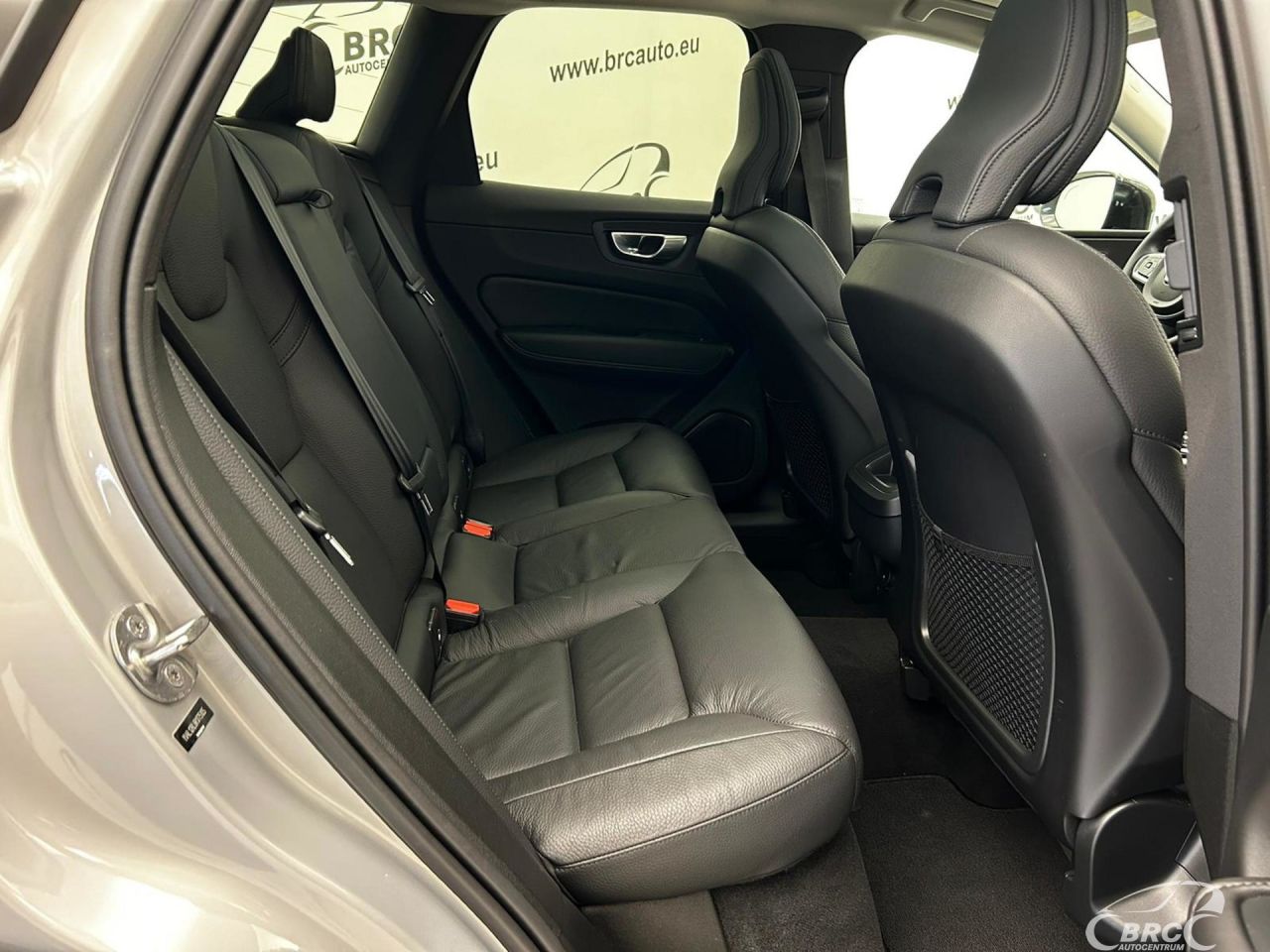 Volvo XC60 | 8