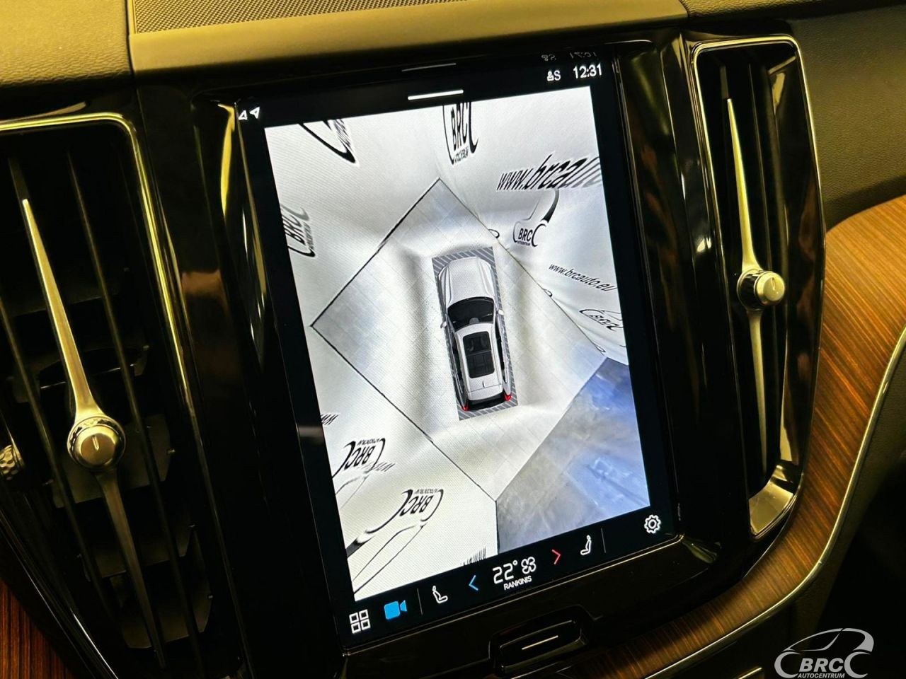 Volvo XC60 | 18