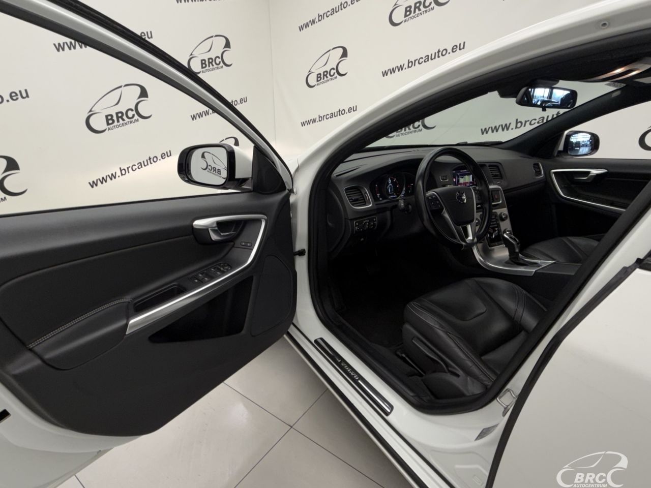 Volvo V60 | 16