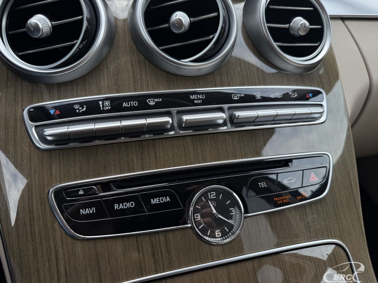 Mercedes-Benz C350 | 38