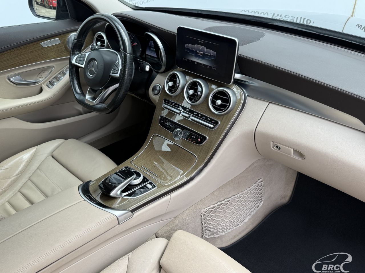 Mercedes-Benz C350 | 11