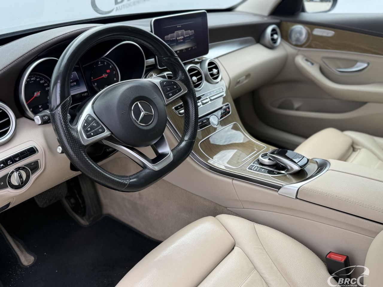 Mercedes-Benz C350 | 35