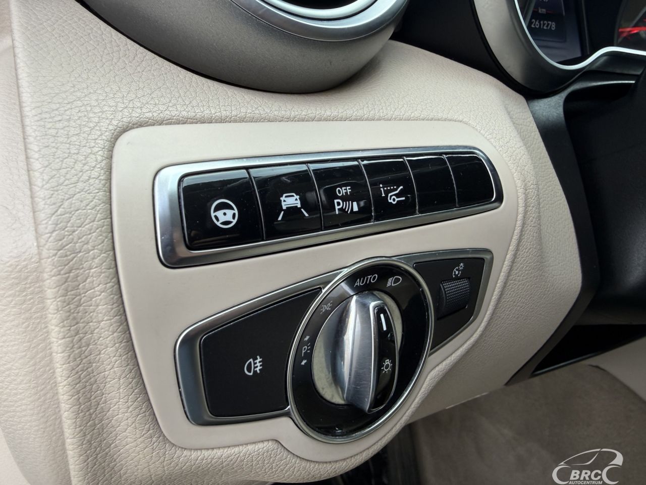 Mercedes-Benz C350 | 22
