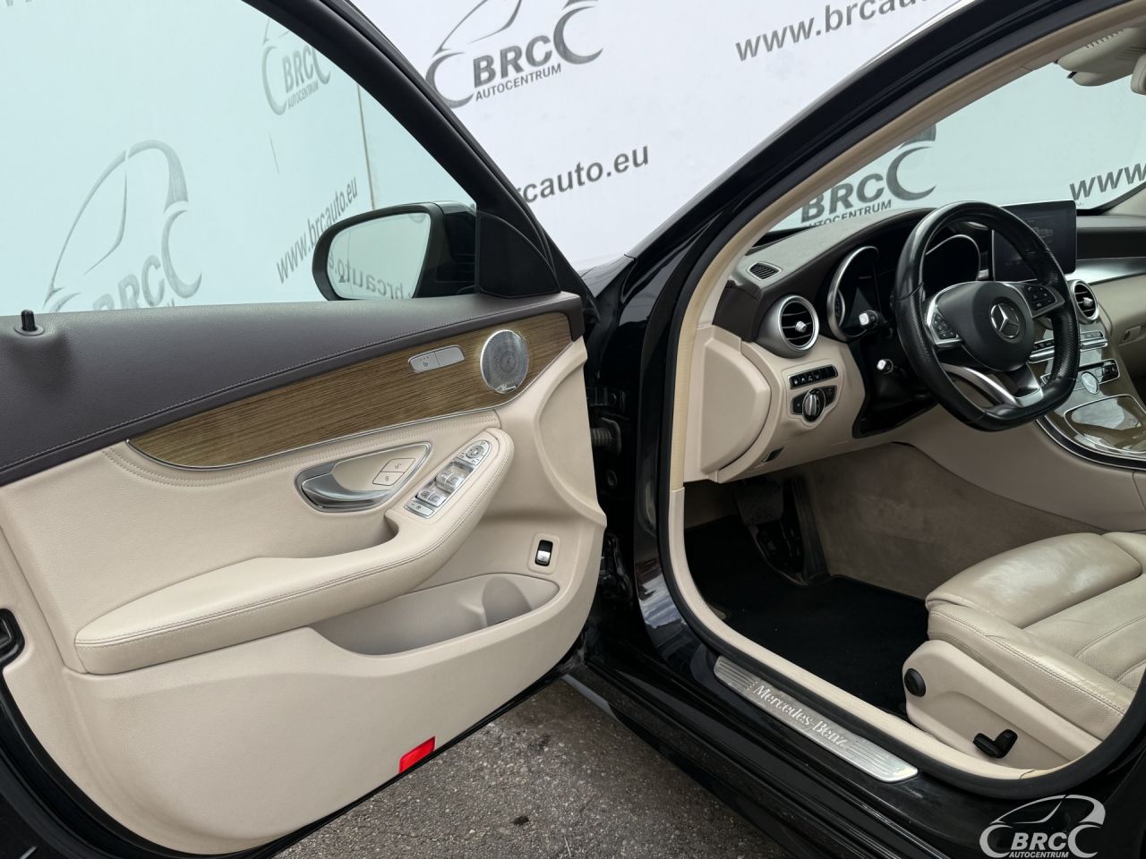 Mercedes-Benz C350 | 21