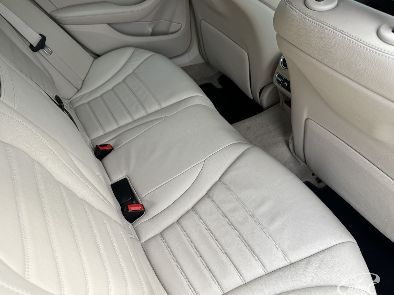 Mercedes-Benz C350 | 14