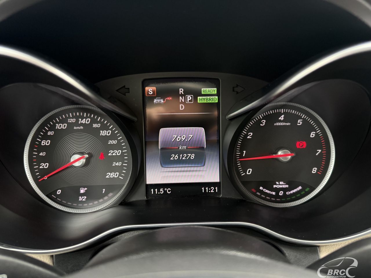 Mercedes-Benz C350 | 26