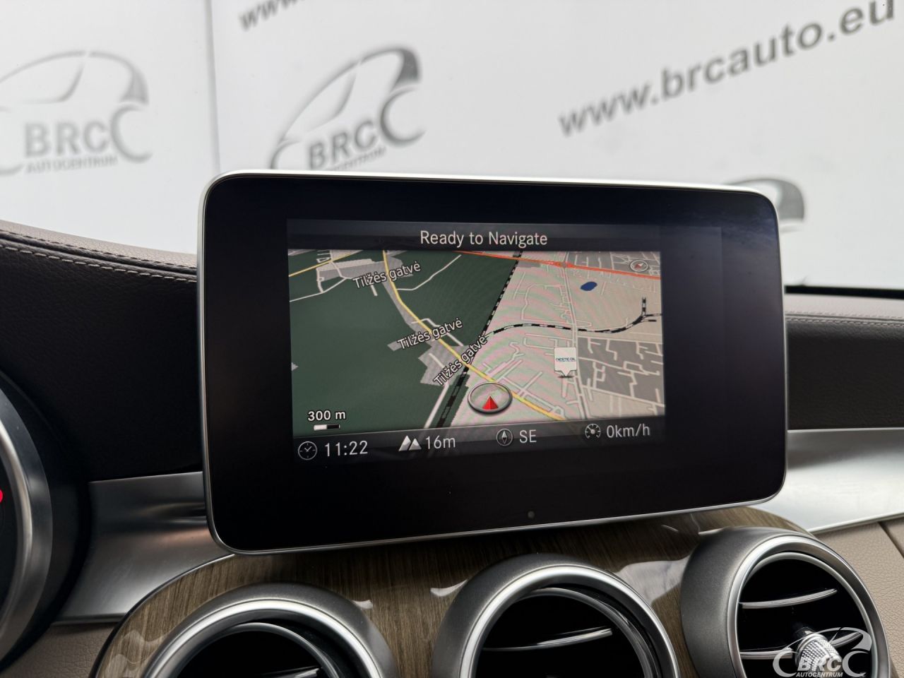 Mercedes-Benz C350 | 30