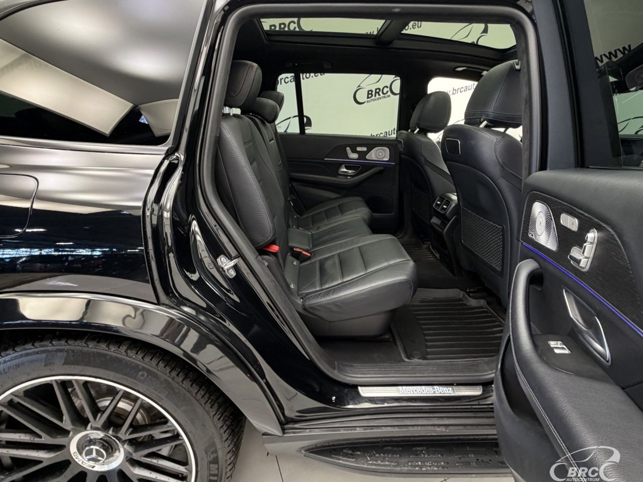 Mercedes-Benz GLS450 | 9