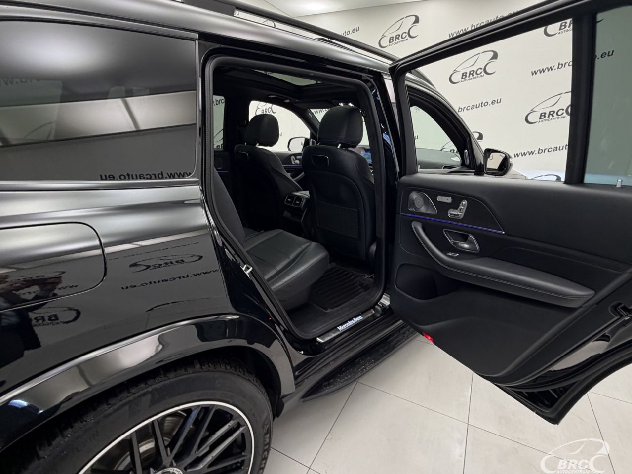 Mercedes-Benz GLS450 | 12
