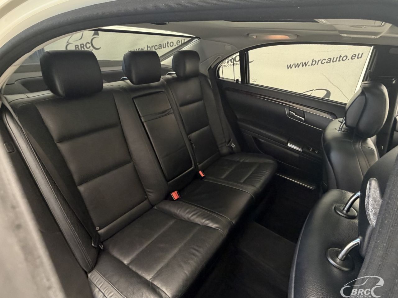 Mercedes-Benz S550 | 11