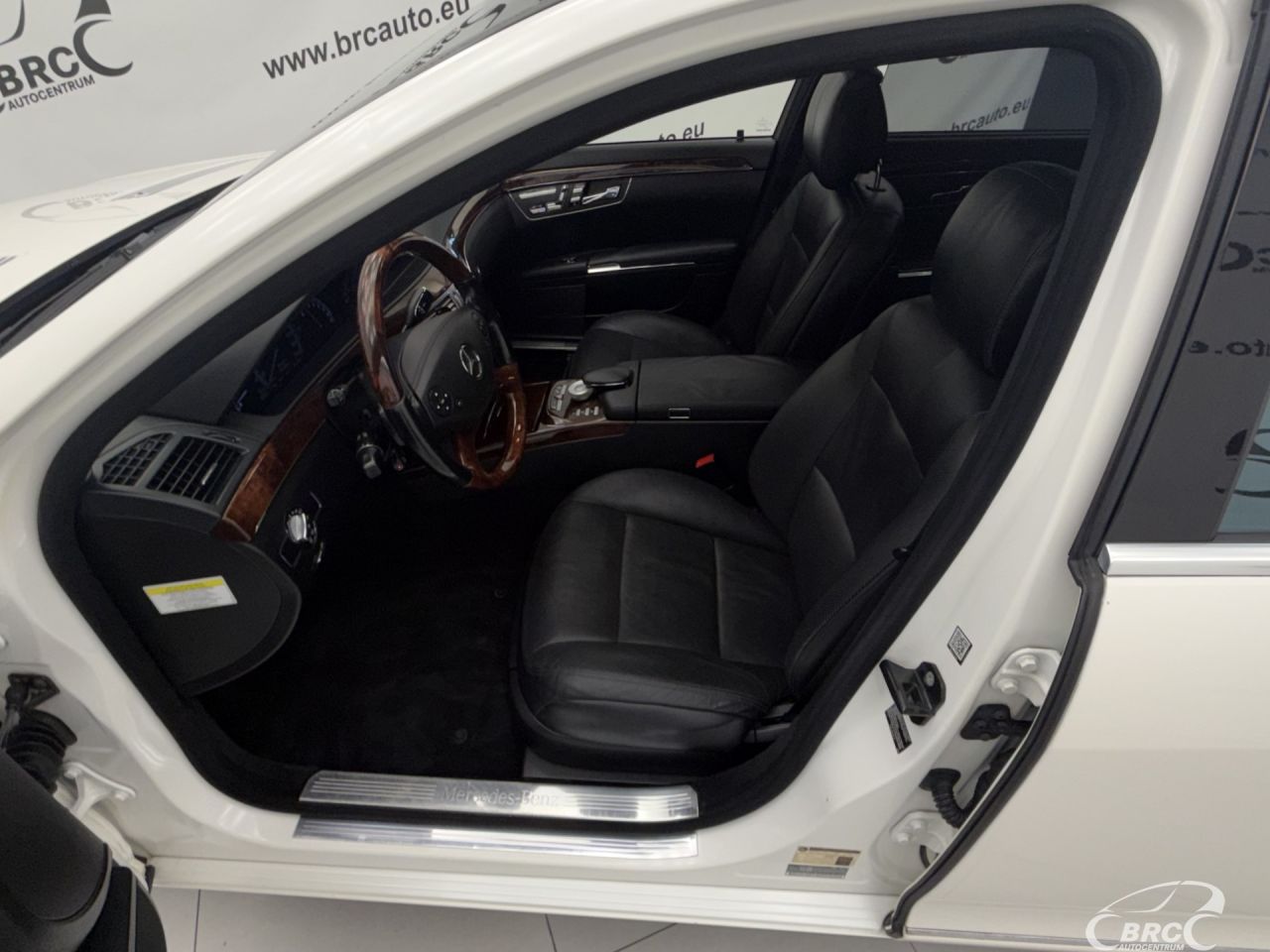 Mercedes-Benz S550 | 22