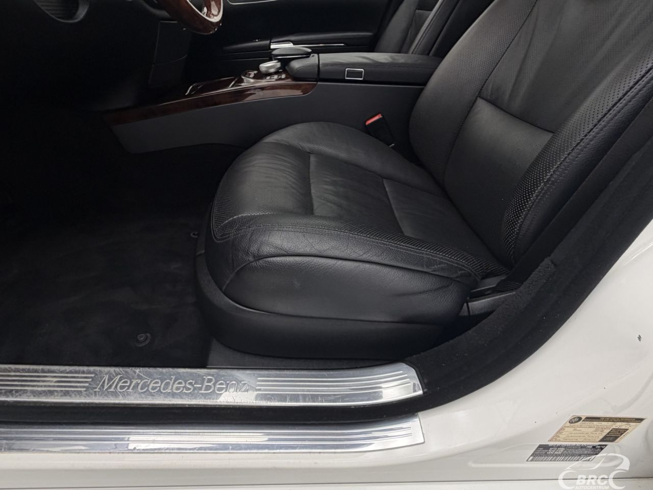 Mercedes-Benz S550 | 23