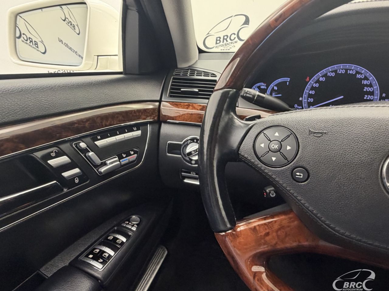 Mercedes-Benz S550 | 31