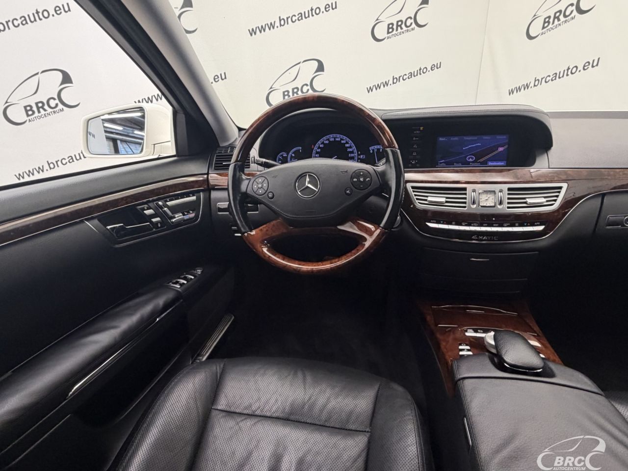 Mercedes-Benz S550 | 14