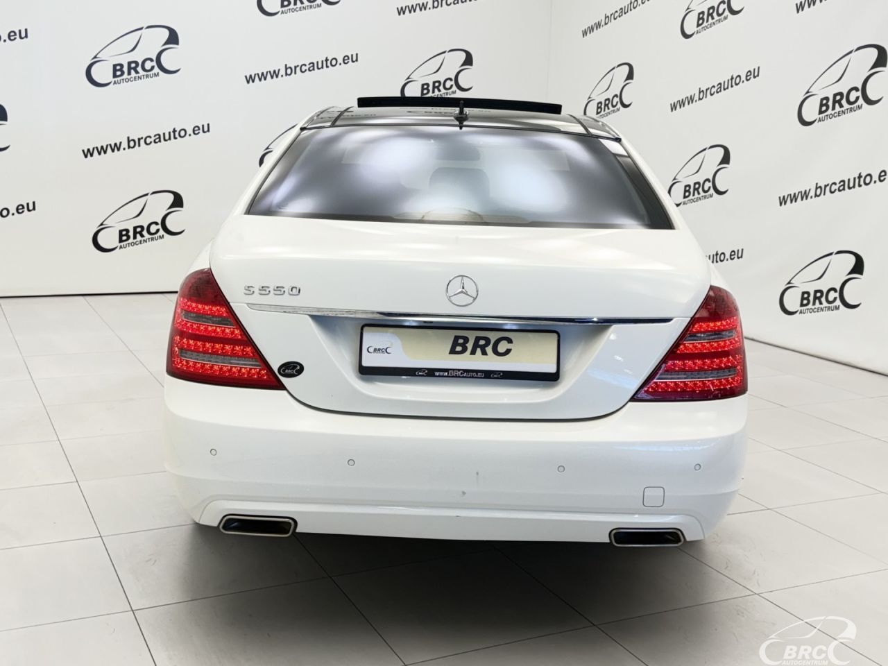 Mercedes-Benz S550 | 51