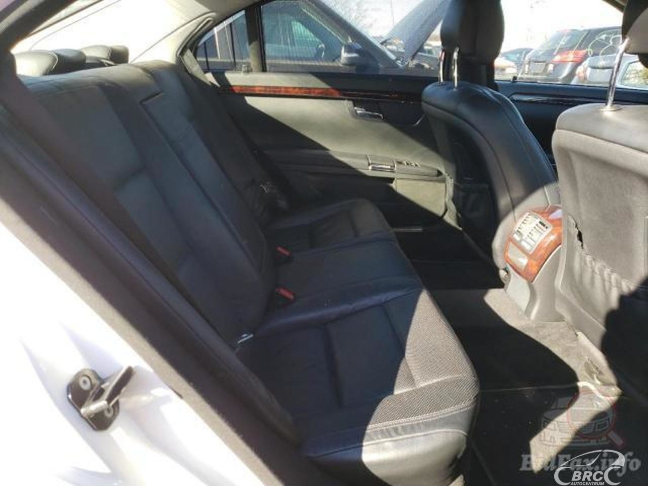 Mercedes-Benz S550 | 56