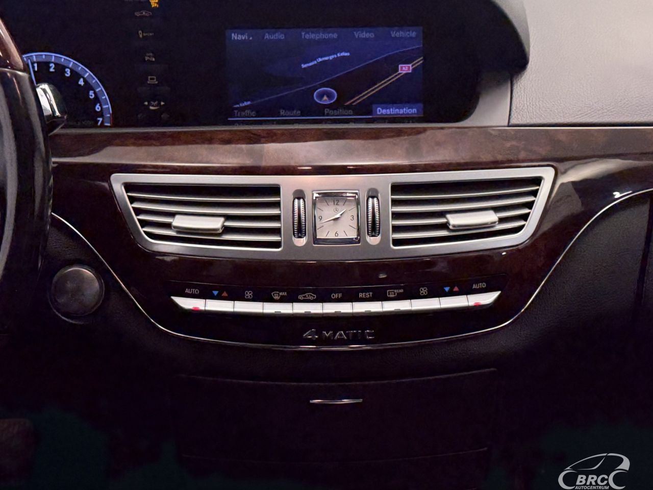 Mercedes-Benz S550 | 17