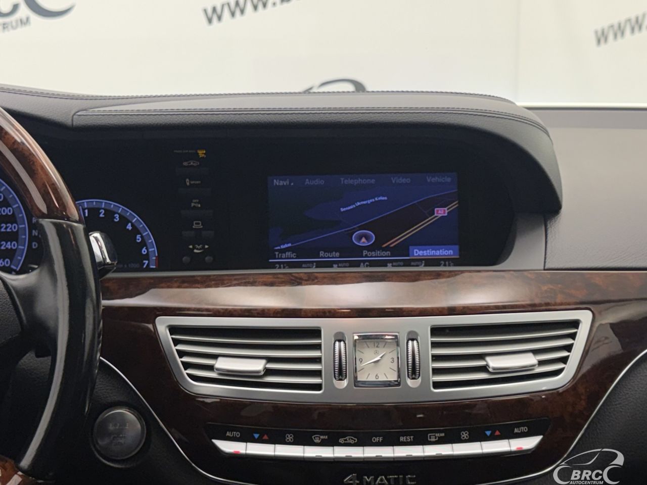 Mercedes-Benz S550 | 15