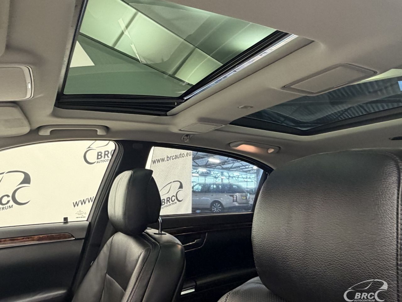 Mercedes-Benz S550 | 26