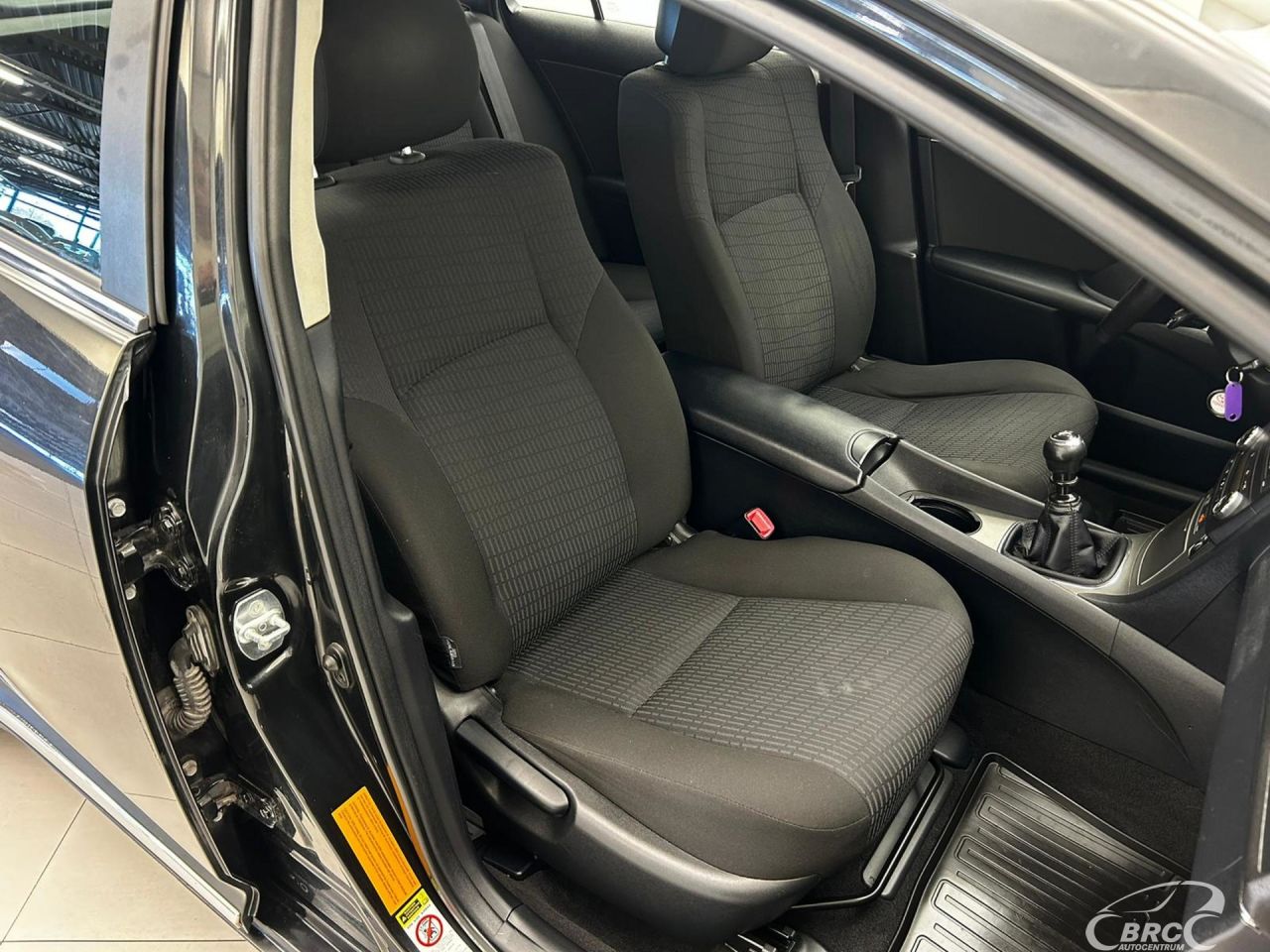 Toyota Avensis | 5
