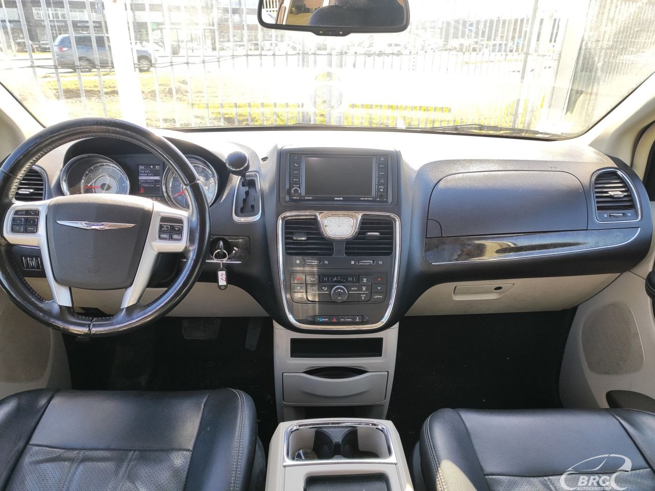 Chrysler Town & Country | 14