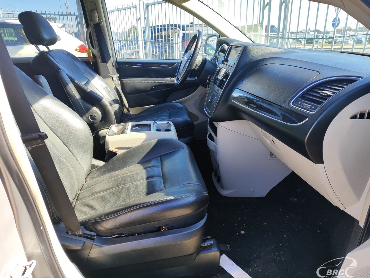 Chrysler Town & Country | 5