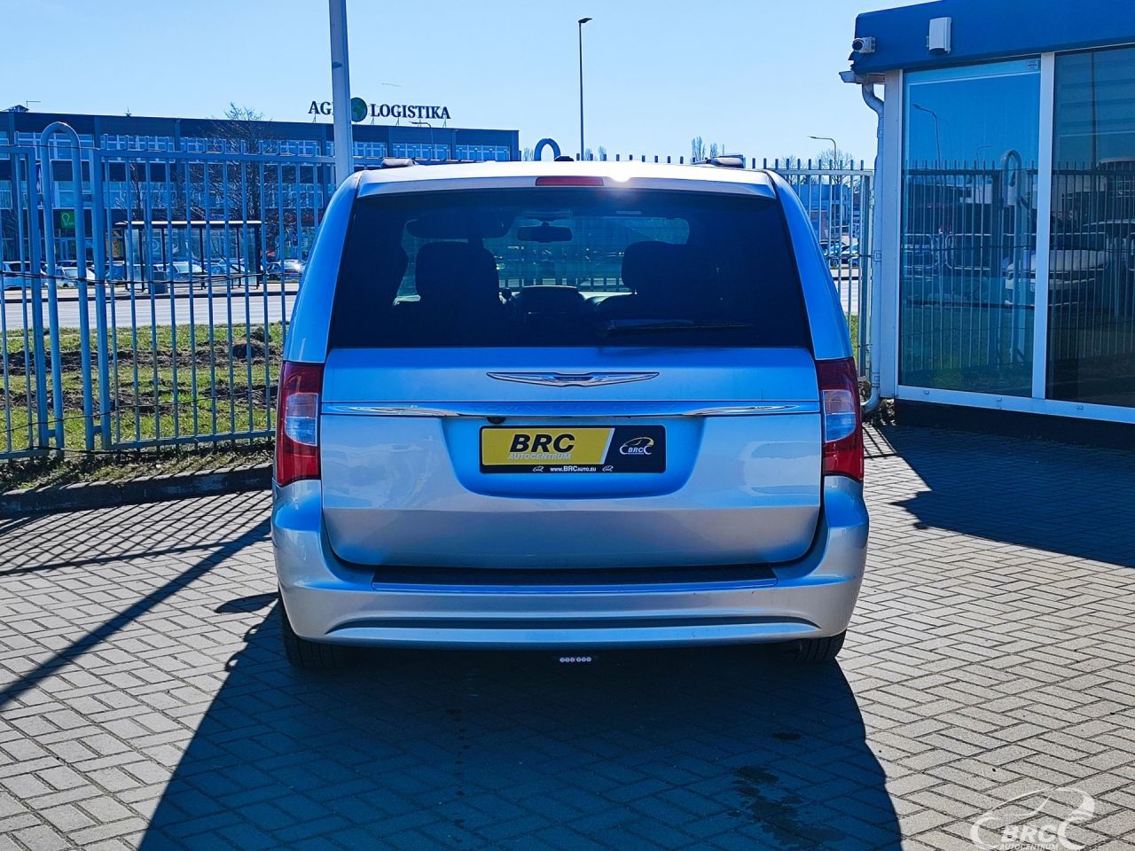 Chrysler Town & Country | 29