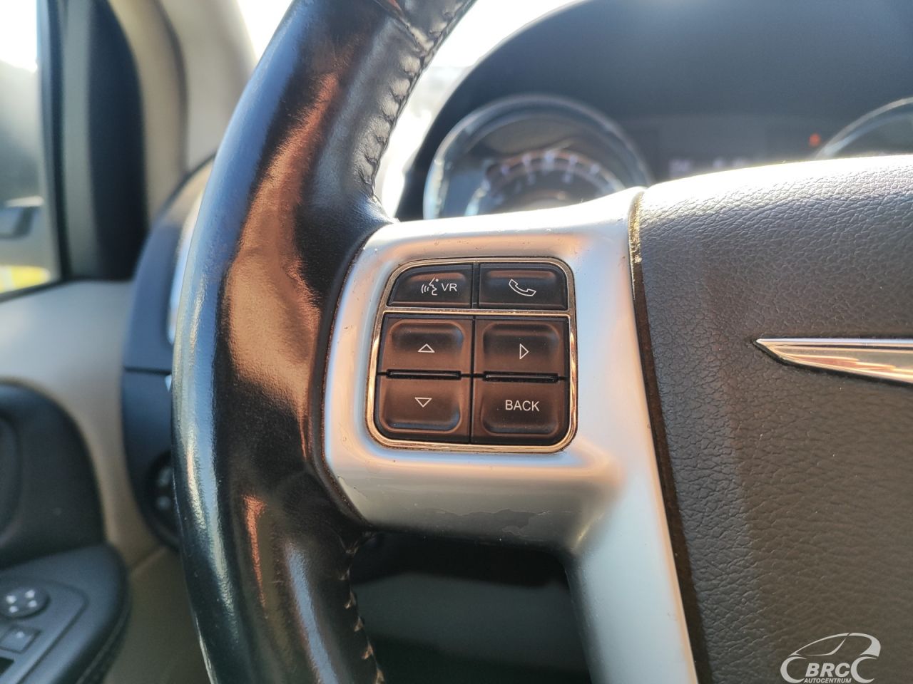 Chrysler Town & Country | 19