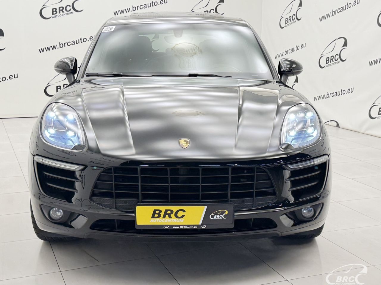 Porsche Macan | 48