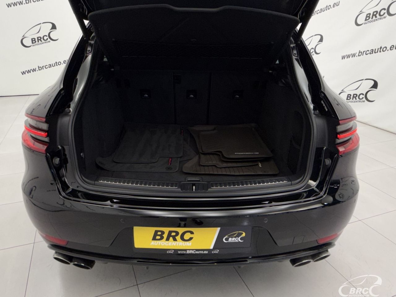 Porsche Macan | 44