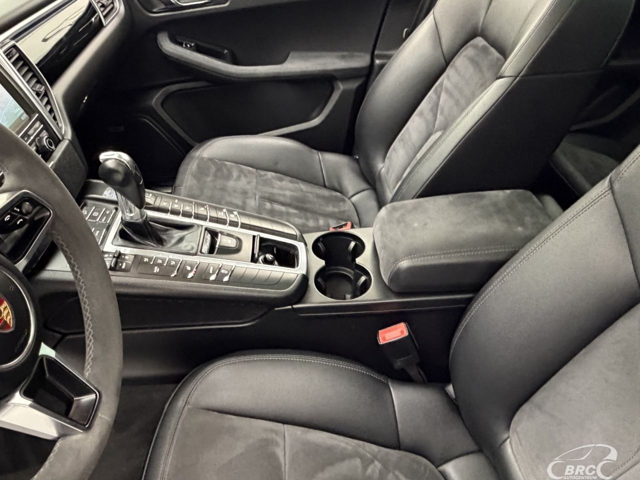 Porsche Macan | 24