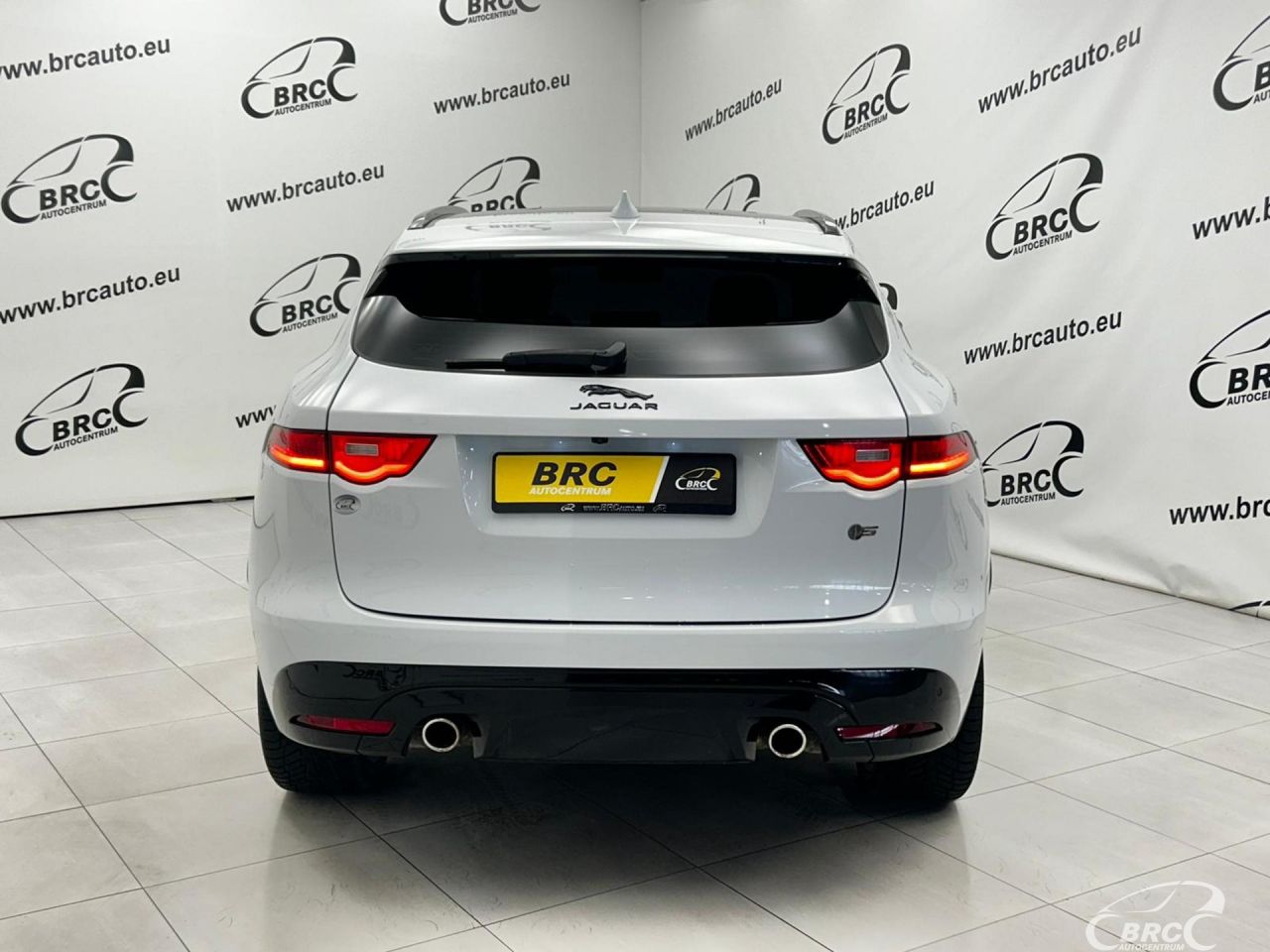 Jaguar F-Pace | 27