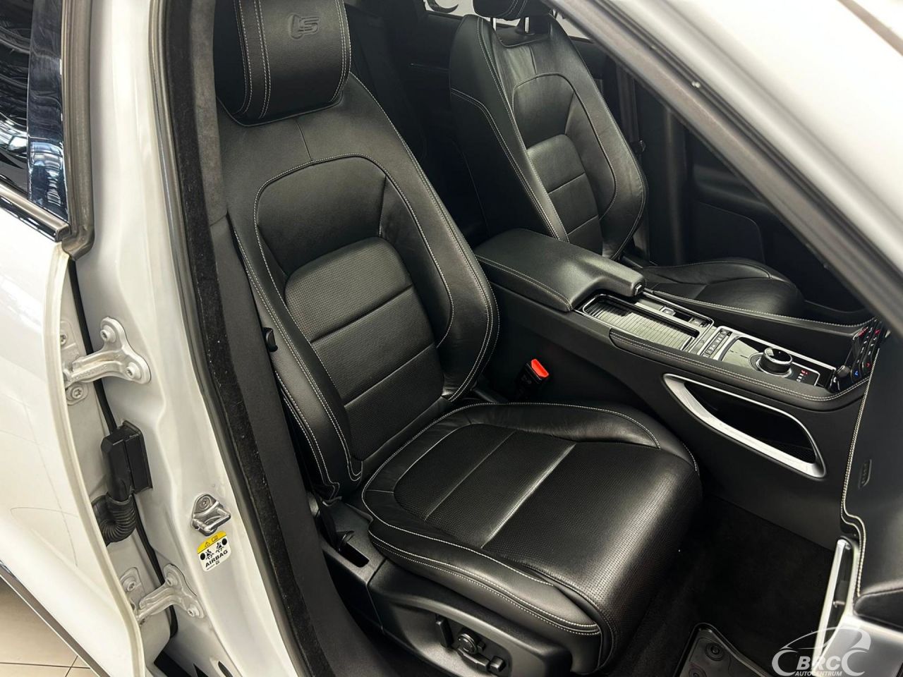 Jaguar F-Pace | 6