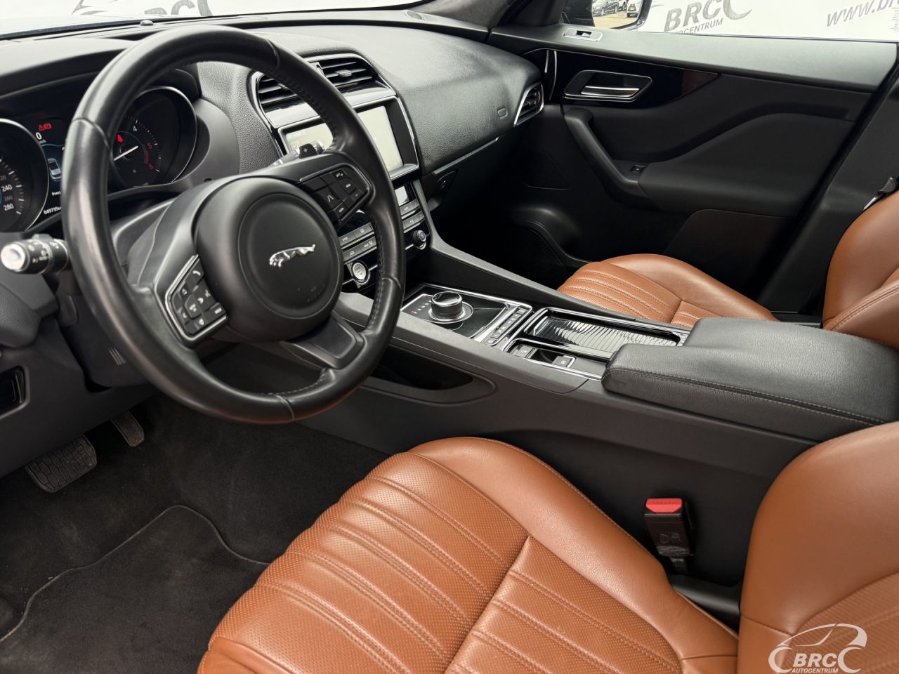 Jaguar F-Pace | 14